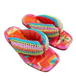 FARM RIO Toucans Crochet Puffy Flip Flop New Without Box